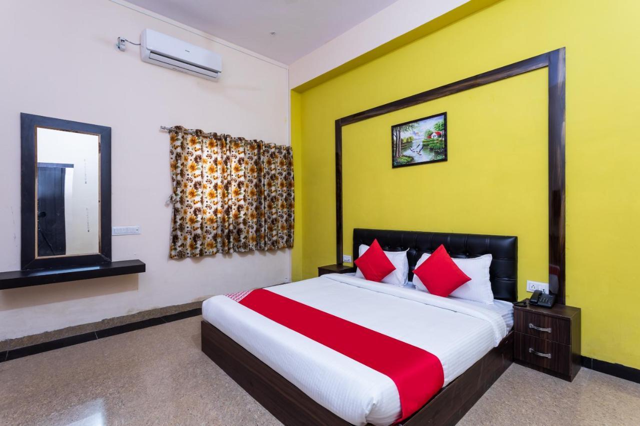Oyo 35845 U-Turn Hotel Harsola Exterior photo